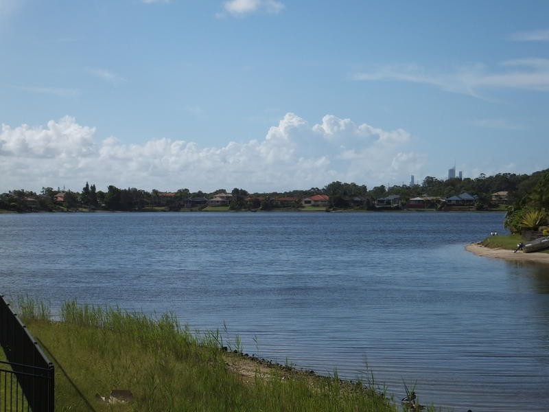 27/ 2 Cassowary Drive, Burleigh Waters QLD 4220