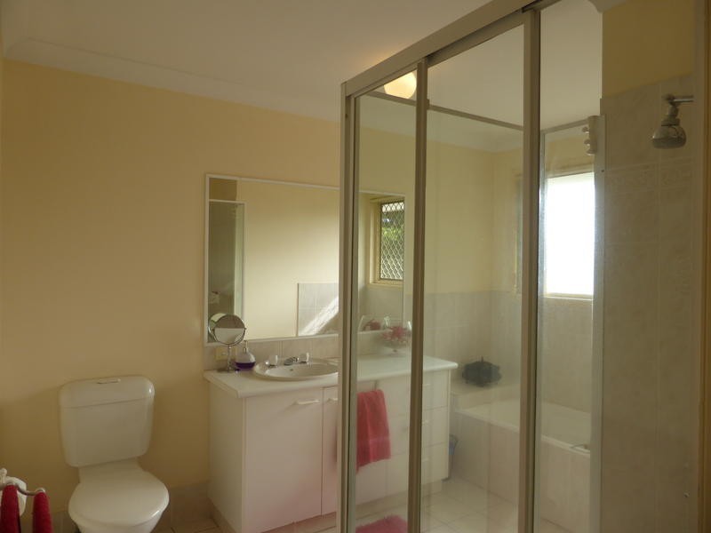 3/ 2 Cassowary Drive, Burleigh Waters QLD 4220