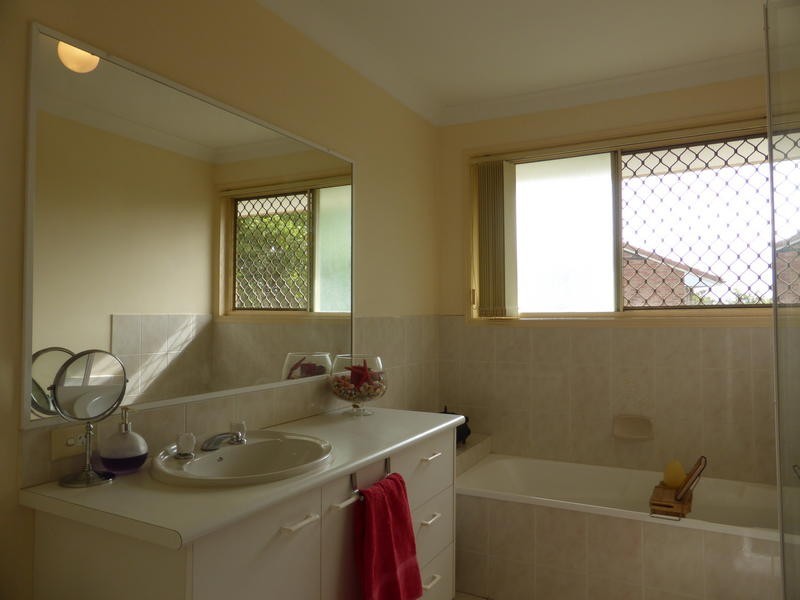 3/ 2 Cassowary Drive, Burleigh Waters QLD 4220