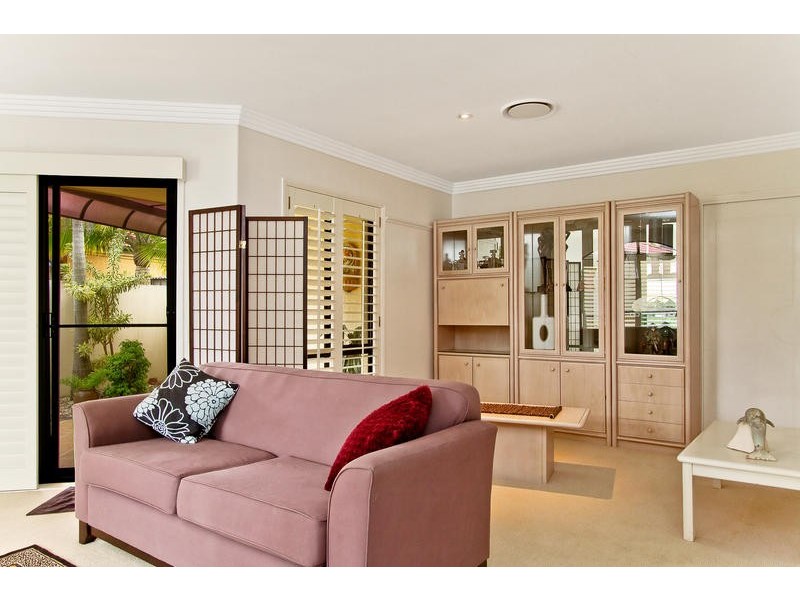 21 Cedarwood Crescent, Robina QLD 4226