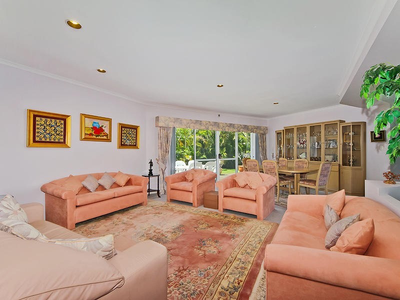 5 Cedros Place, Clear Island Waters QLD 4226