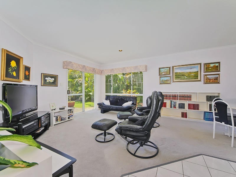 5 Cedros Place, Clear Island Waters QLD 4226