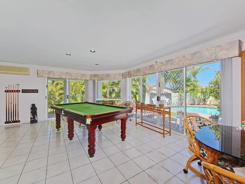 5 Cedros Place, Clear Island Waters QLD 4226