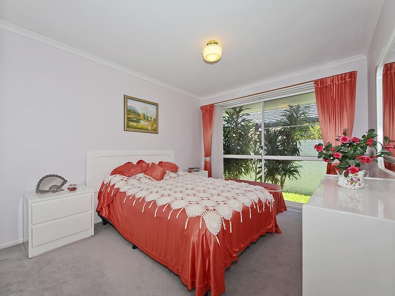 5 Cedros Place, Clear Island Waters QLD 4226