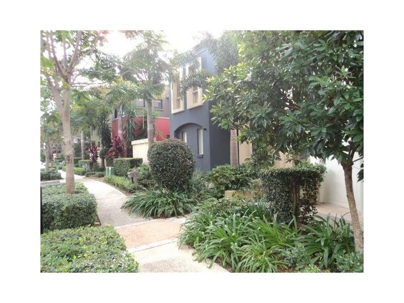 7/ 3208 Central Place, Carrara QLD 4211