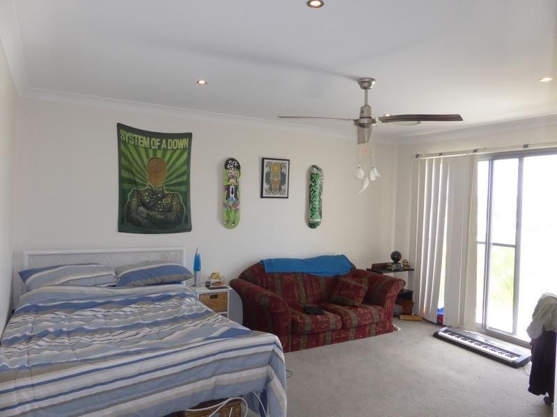 2/ 10 Cezaire Avenue, Varsity Lakes QLD 4227