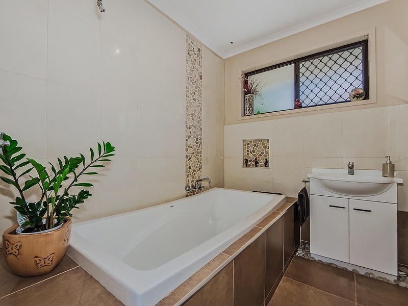 33 Chippewa Circuit, Mudgeeraba QLD 4213
