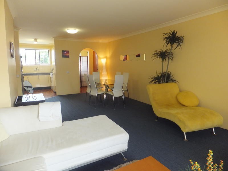 6/ 14 Christina Court, Mermaid Waters QLD 4218