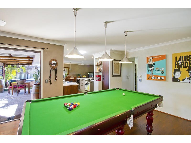 21 Coachwood Court, Burleigh Waters QLD 4220