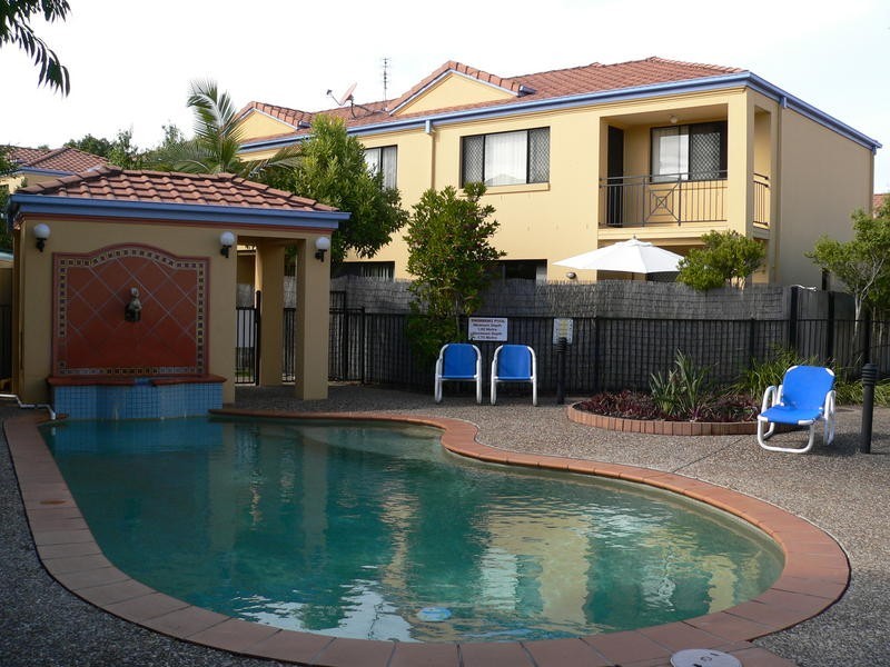 @/ 2 Concord Circuit, Robina QLD 4226