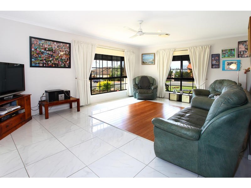 17 Convery Crescent, Highland Park QLD 4211