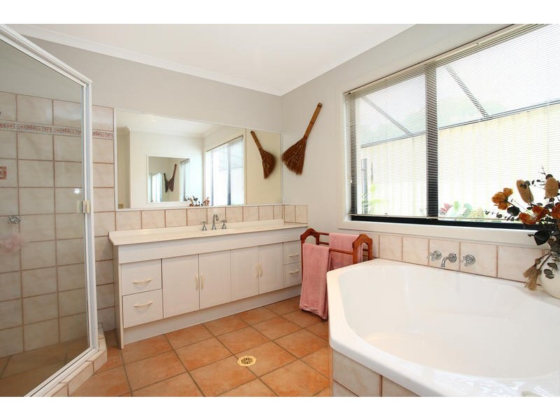 17 Convery Crescent, Highland Park QLD 4211