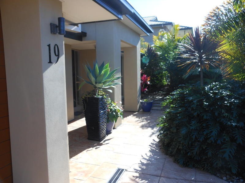 19 Cordyline Drive, Reedy Creek QLD 4227