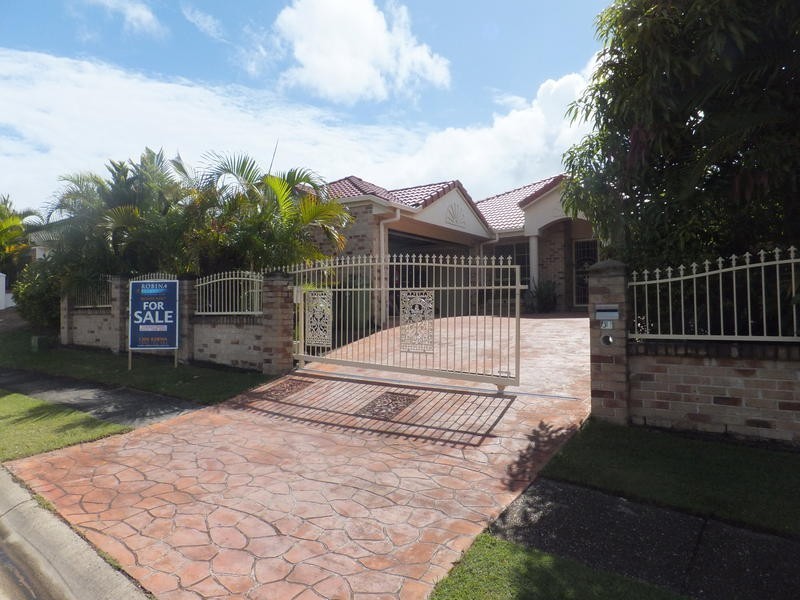 3 Corina Close, Robina QLD 4226