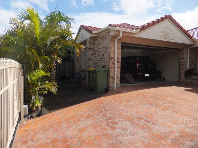 3 Corina Close, Robina QLD 4226