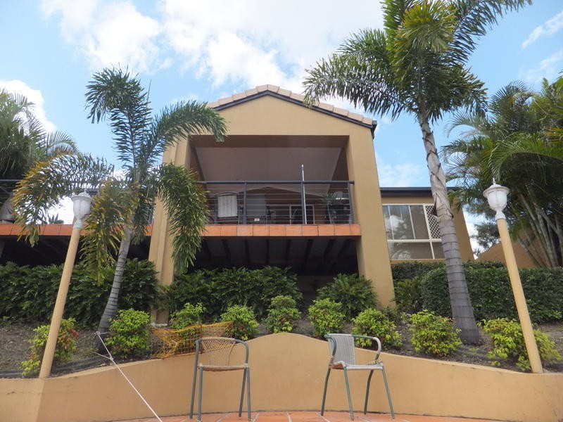 1 Cornell Court, Varsity Lakes QLD 4227