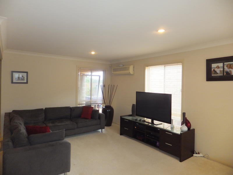 1 Cornell Court, Varsity Lakes QLD 4227