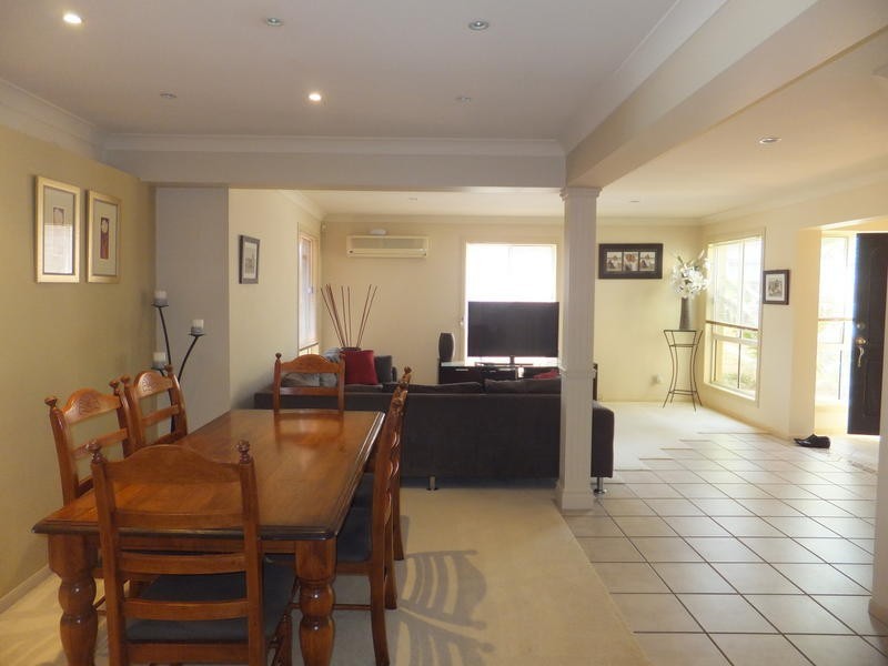 1 Cornell Court, Varsity Lakes QLD 4227