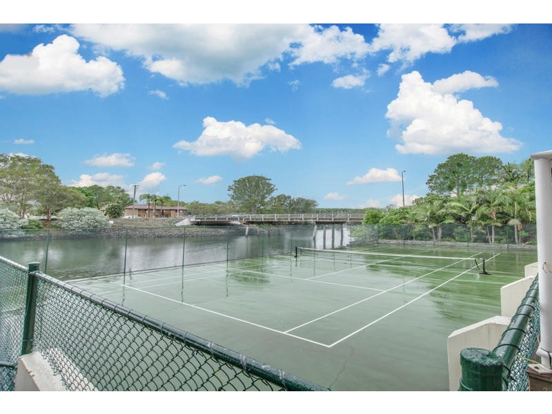 93/ 300 Cottesloe Drive, Mermaid Waters QLD 4218