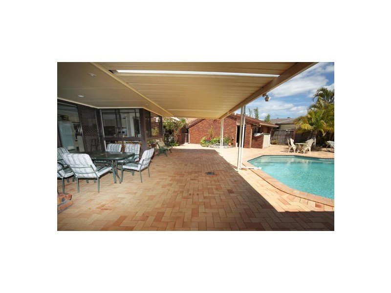 11 Craig Avenue, Carrara QLD 4211