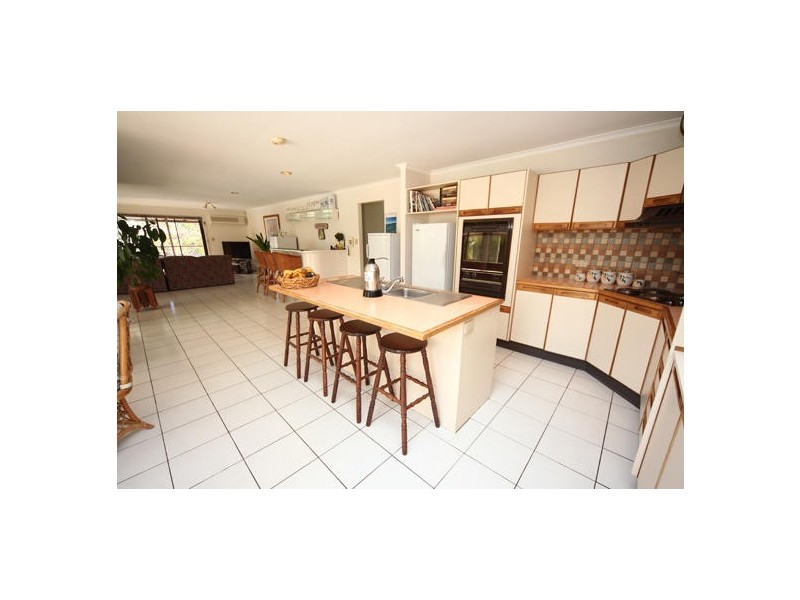 11 Craig Avenue, Carrara QLD 4211