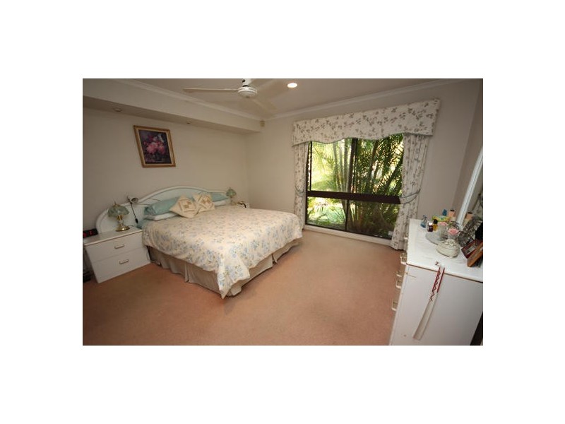 11 Craig Avenue, Carrara QLD 4211