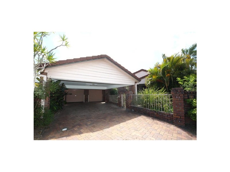 11 Craig Avenue, Carrara QLD 4211