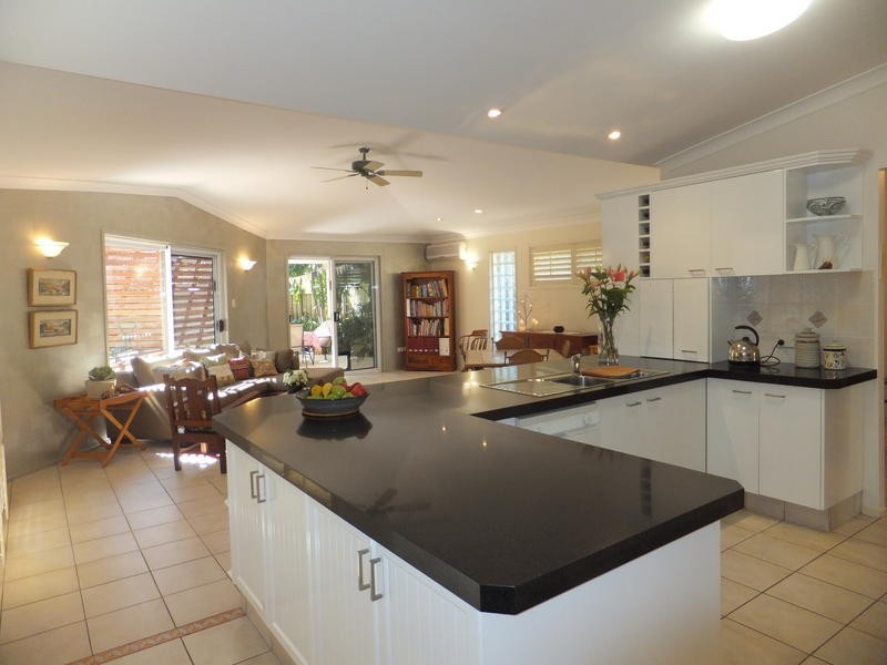 23 Cranbourne Court, Robina QLD 4226