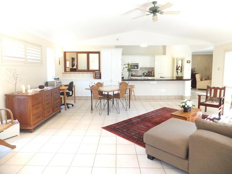 23 Cranbourne Court, Robina QLD 4226