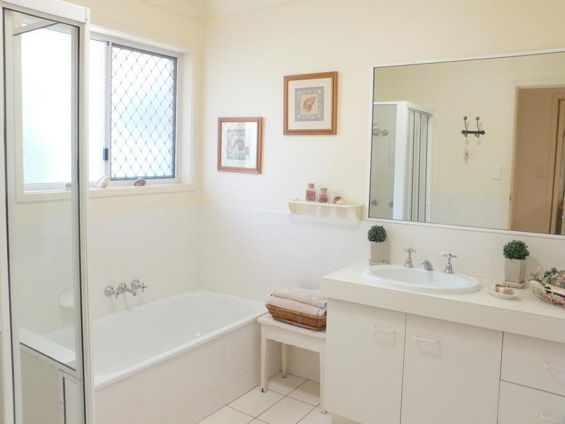 23 Cranbourne Court, Robina QLD 4226