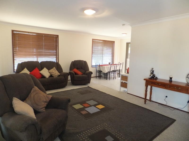 9 Currumburra Road, Ashmore QLD 4214