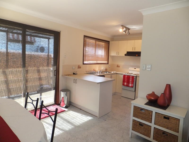 9 Currumburra Road, Ashmore QLD 4214