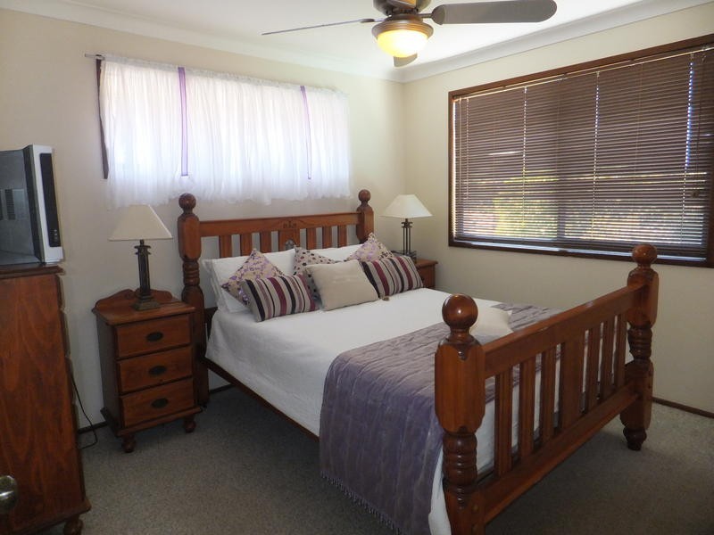 9 Currumburra Road, Ashmore QLD 4214