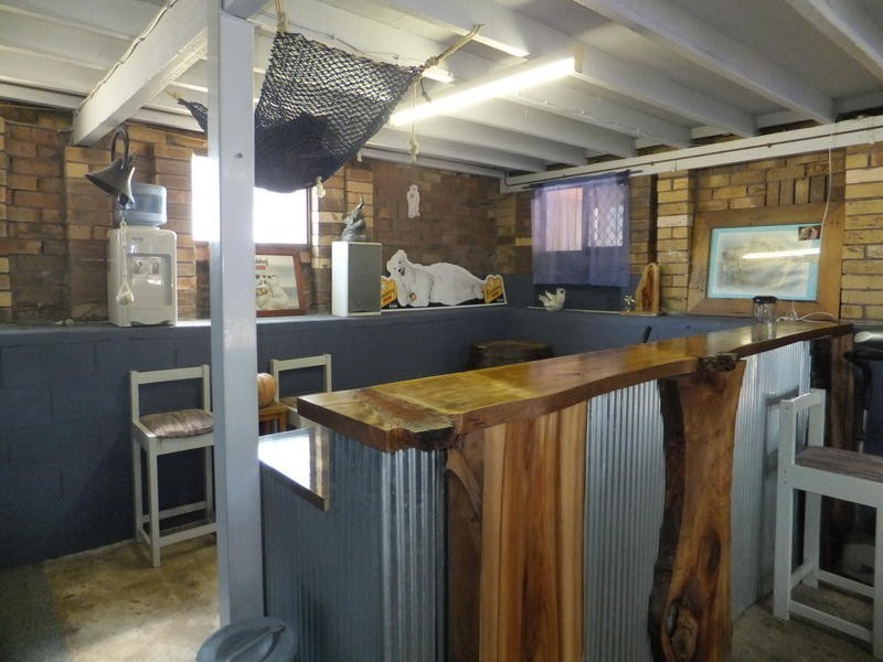 9 Currumburra Road, Ashmore QLD 4214