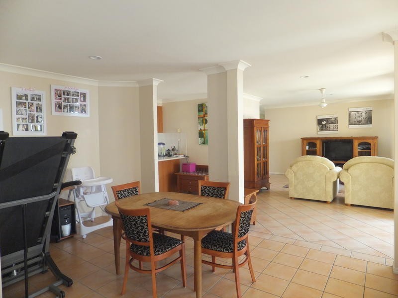 14 Daryl Drive, Varsity Lakes QLD 4227