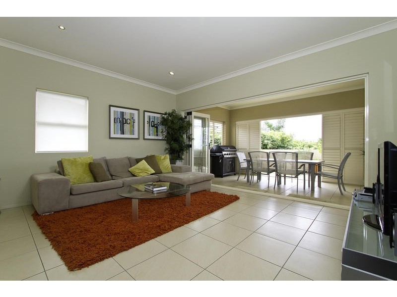 5/ 2363 Gold Coast Highway, Mermaid Beach QLD 4218