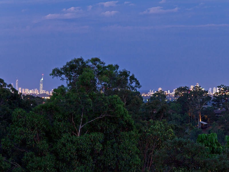 13 Duke Court, Tallai QLD 4213