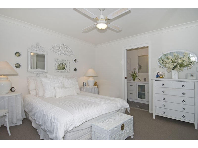 13 Duke Court, Tallai QLD 4213