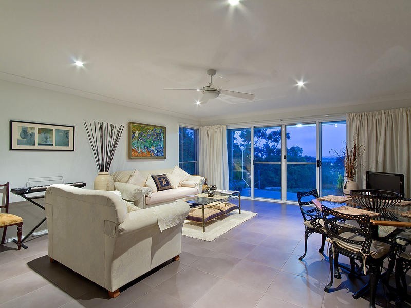 13 Duke Court, Tallai QLD 4213