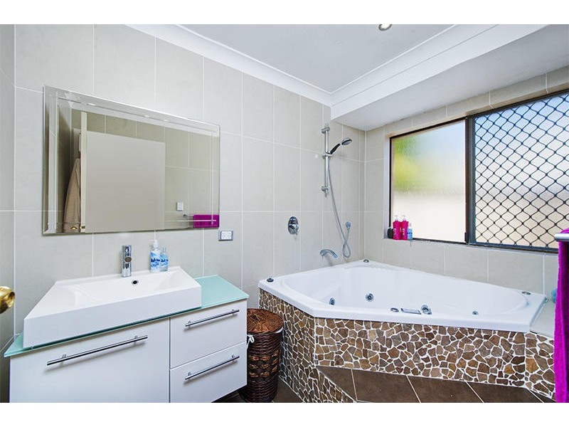 5 Dulwich Place, Robina QLD 4226