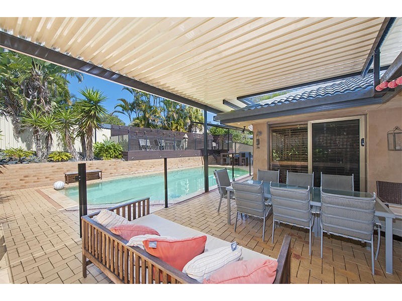 5 Dulwich Place, Robina QLD 4226