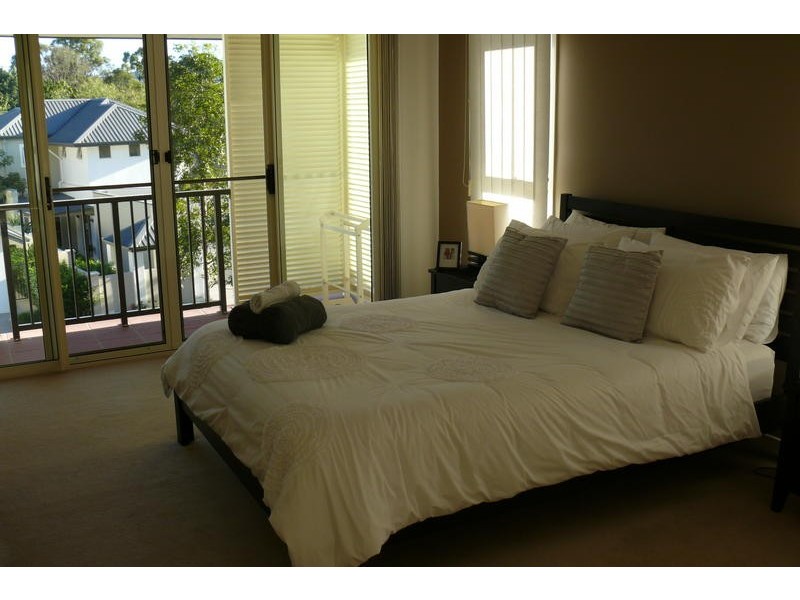 130 Easthill Drive, Robina QLD 4226