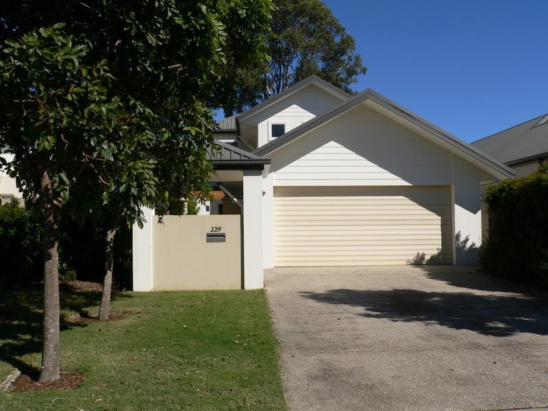 229 Easthill Drive, Robina QLD 4226