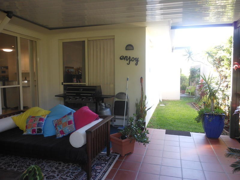 293 Easthill Drive, Robina QLD 4226