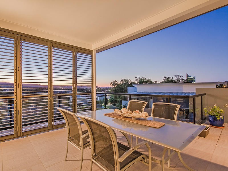 10 305 Easthill Drive, Robina QLD 4226