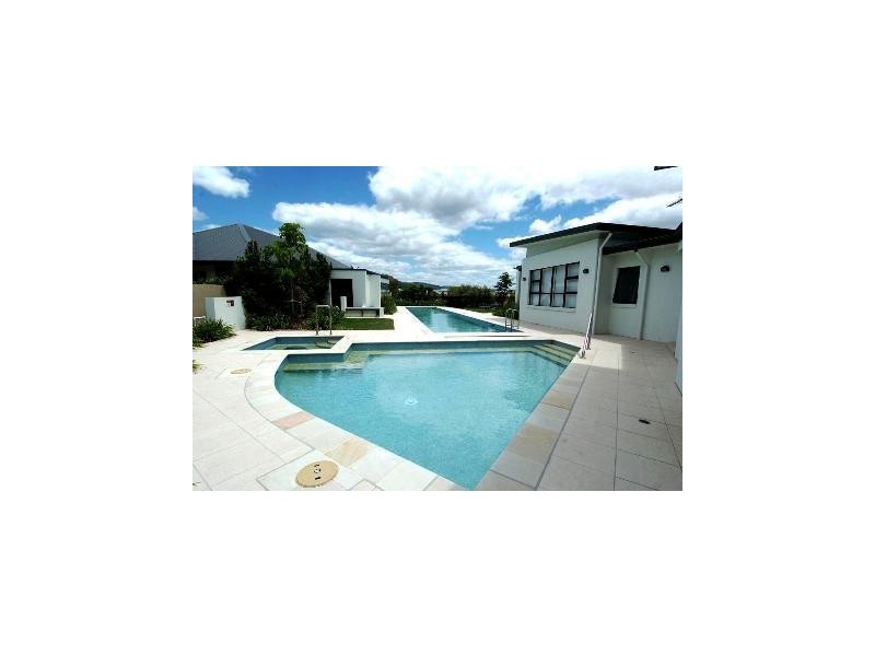 269 Easthill Drive, Robina QLD 4226