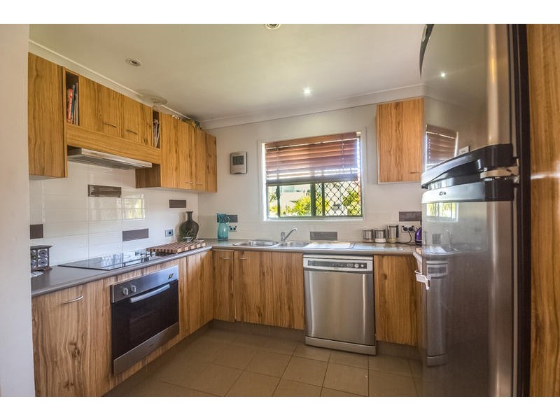 44 Eleventh Avenue, Palm Beach QLD 4221