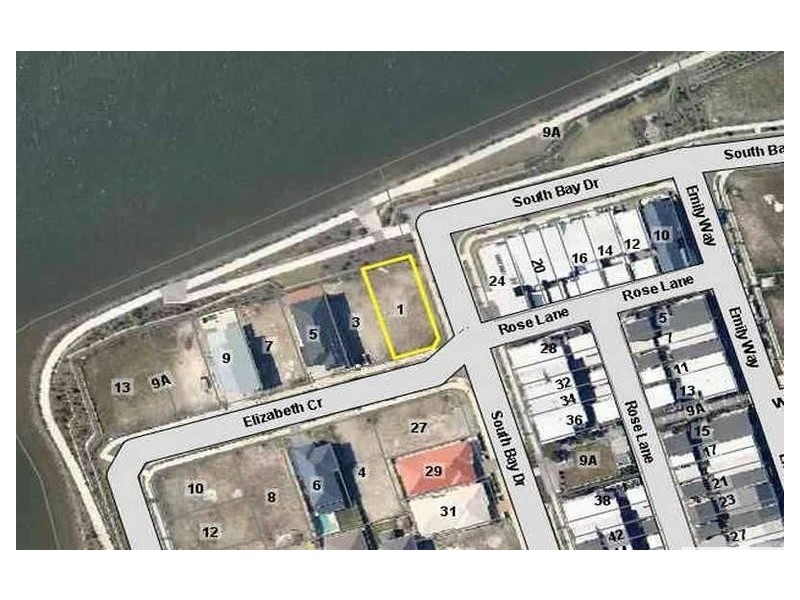 1 Elizabeth Crescent, Varsity Lakes QLD 4227