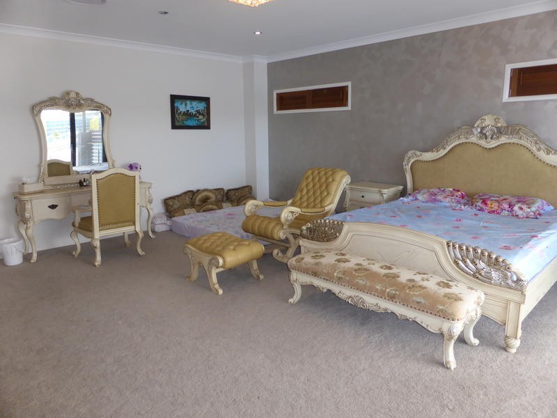 5 Elizabeth Crescent, Varsity Lakes QLD 4227