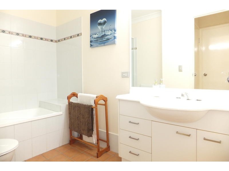 2/ 2 Encamp Street, Reedy Creek QLD 4227